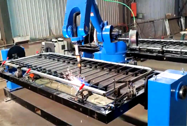 Robot automatic welding